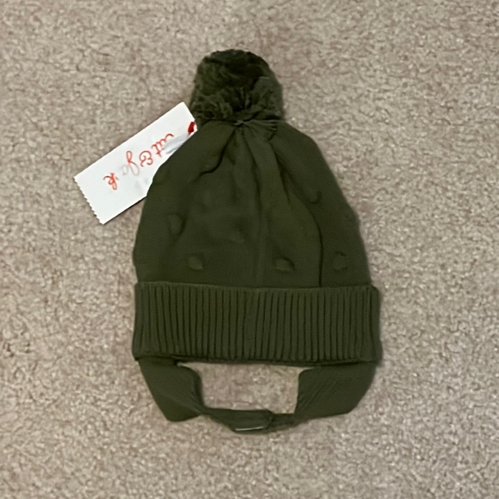NWT newborn Pom Pom beanie, Cat & Jack, dark olive, unisex, 0-6 months